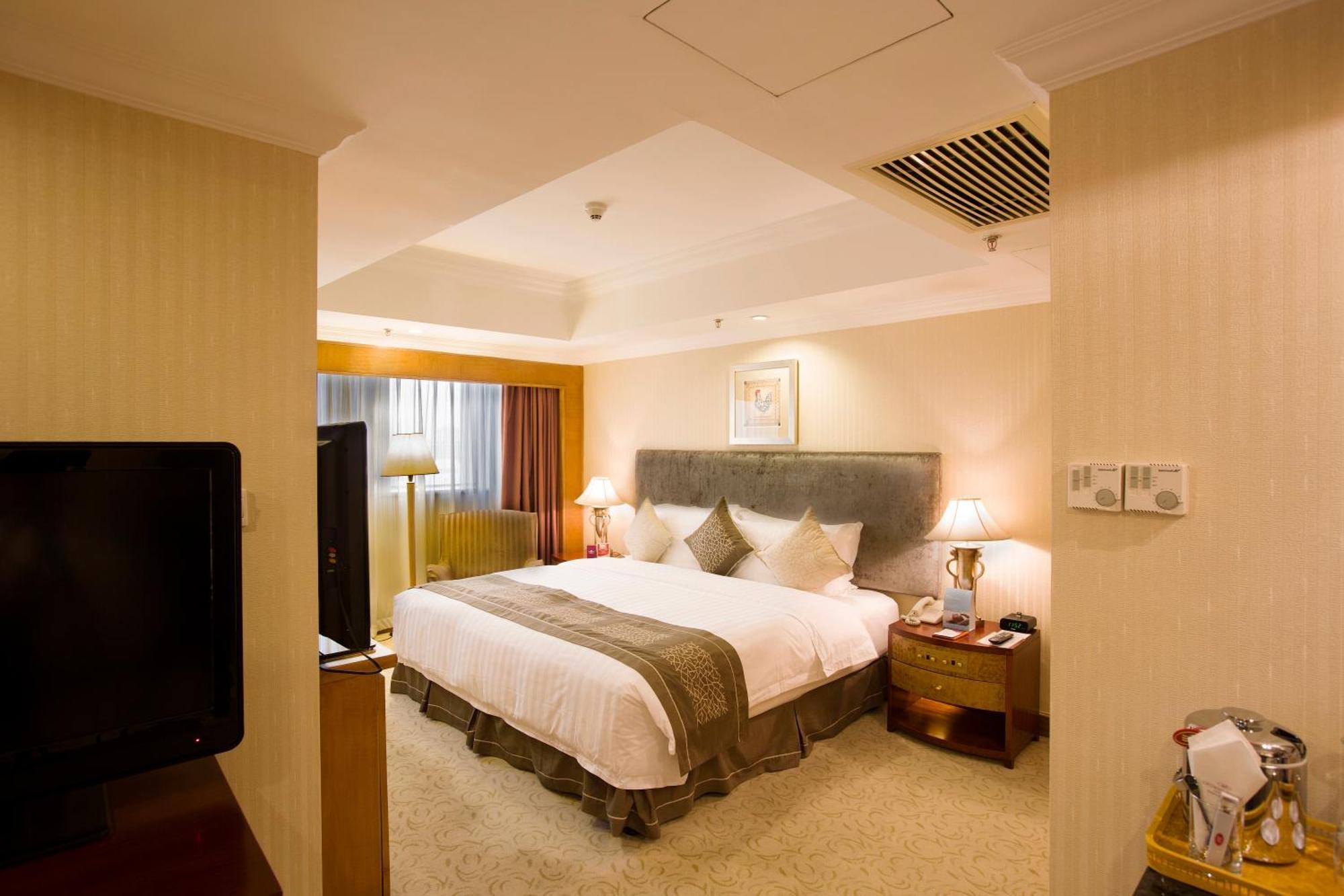 Crowne Plaza Qingdao, An Ihg Hotel מראה חיצוני תמונה