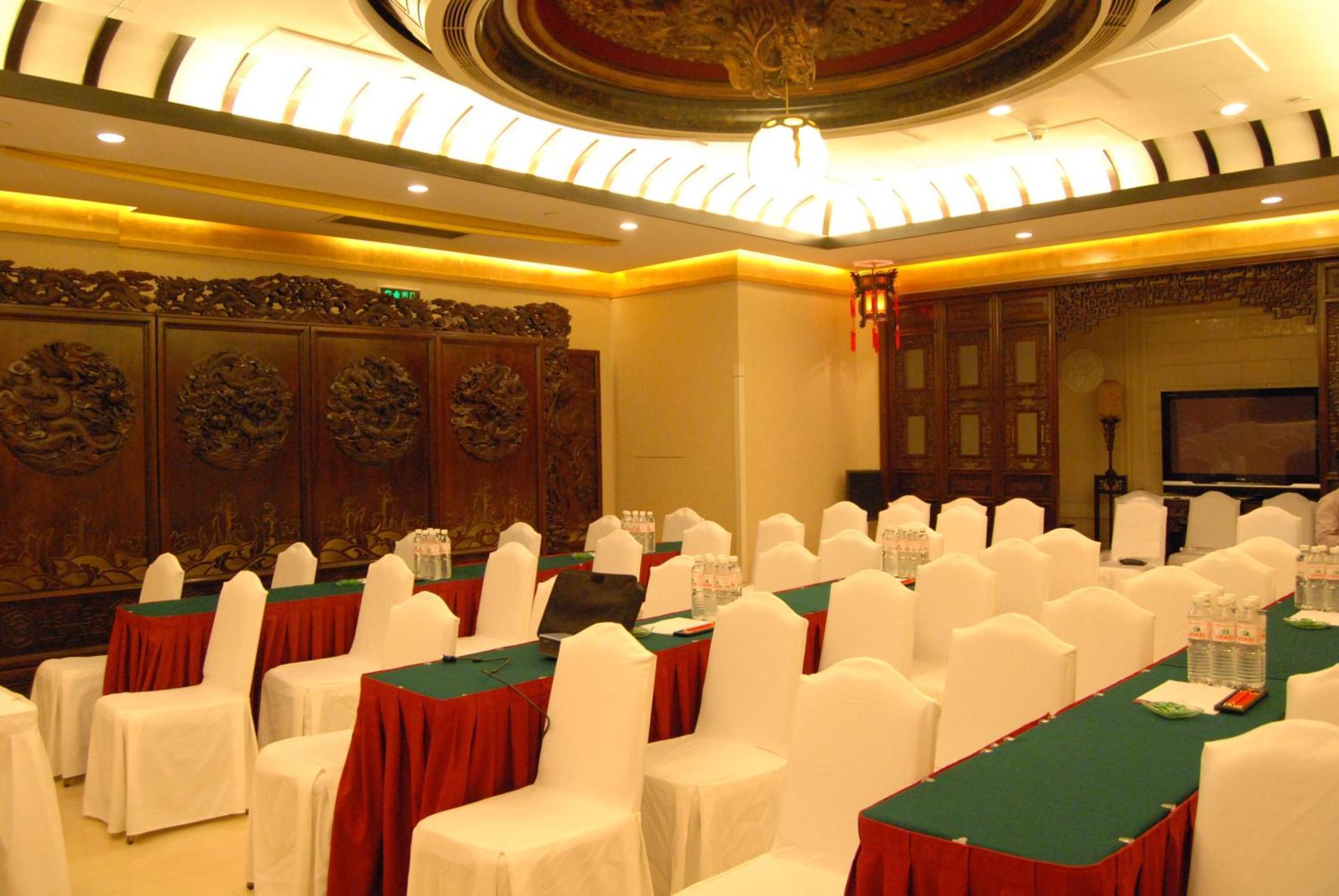 Crowne Plaza Qingdao, An Ihg Hotel מראה חיצוני תמונה